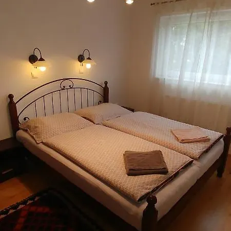 Aramis 3 Apartamento